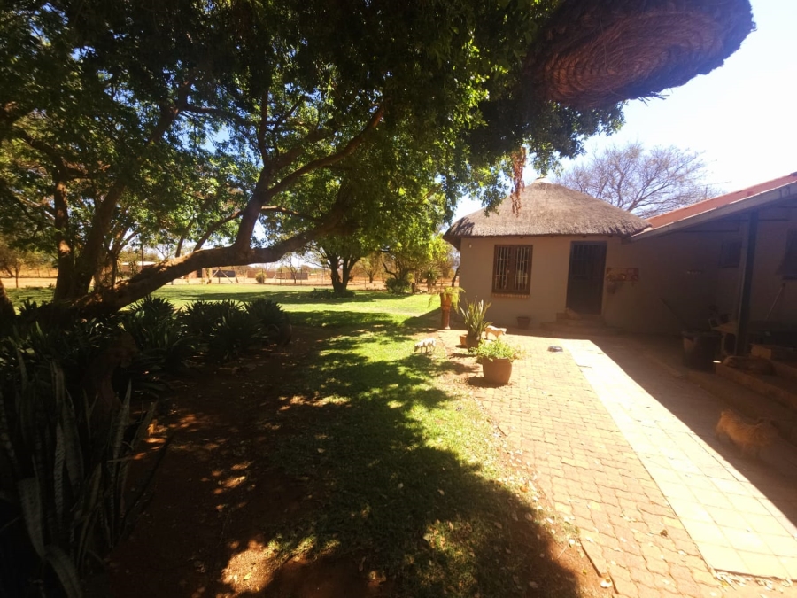 To Let 4 Bedroom Property for Rent in Hartbeespoort Rural North West
